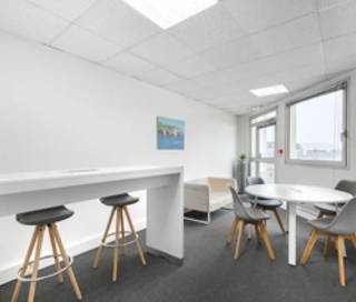 Bureau privé 150 m² 30 postes Coworking Rue de Lessard Rouen 76100 - photo 1